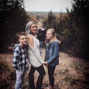 Meet your Posher, Brooke